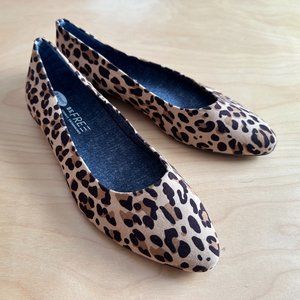 Dr. Scholl’s Leopard Print Pointed Toe Flats